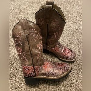 Old West cowgirl boots